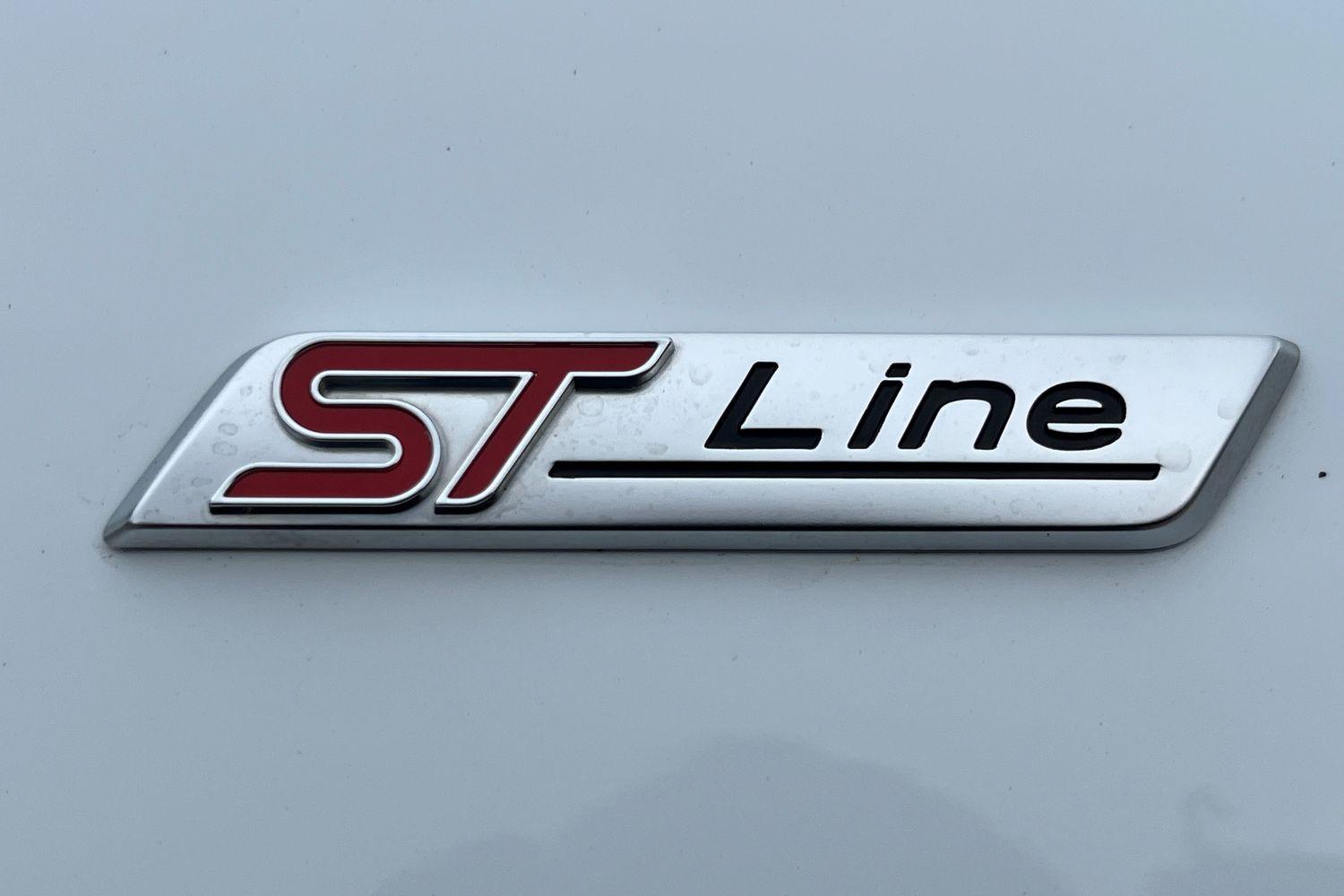 Ford FOCUS Photo 39