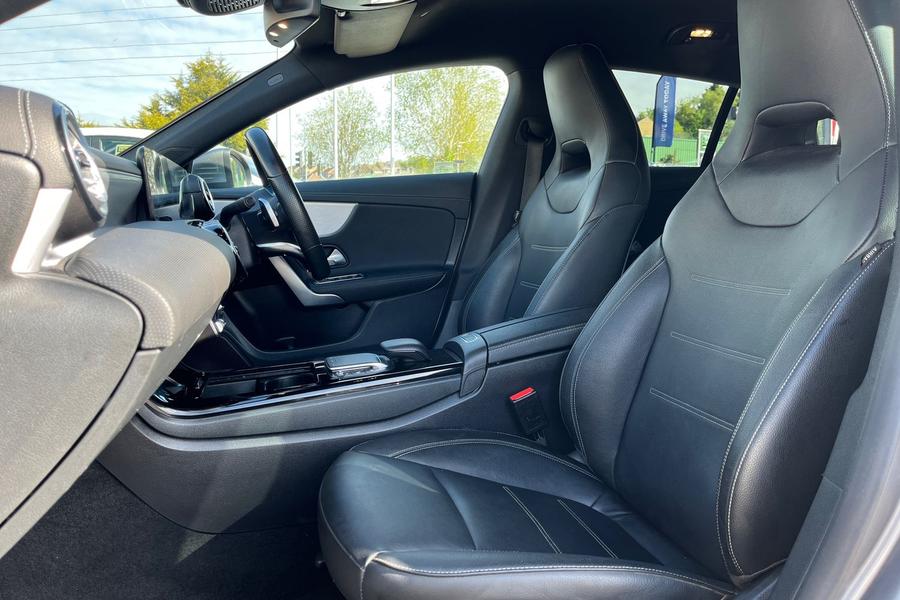 Mercedes-Benz CLA Photo autoimg-9263d9b7cee718950957cac685b85ecf4dee93b1.jpg