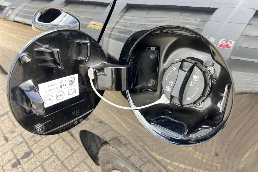 Kia Rio Photo autoimg-92692e333f3fa1b509e7f0e07361681a079186c3.jpg