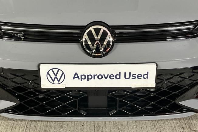 VOLKSWAGEN Golf Photo 39