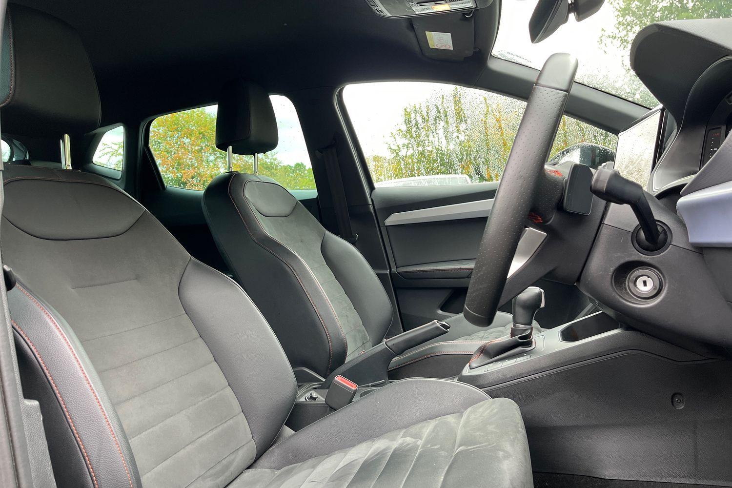 SEAT Ibiza Photo 16