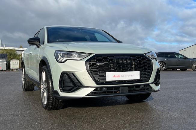 AUDI Q3 Photo 22