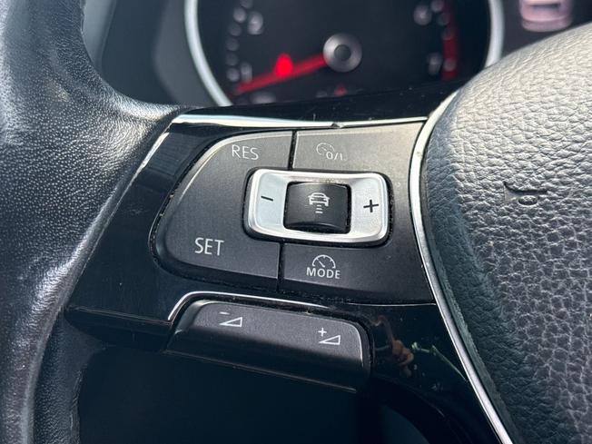 VOLKSWAGEN Tiguan Photo 16