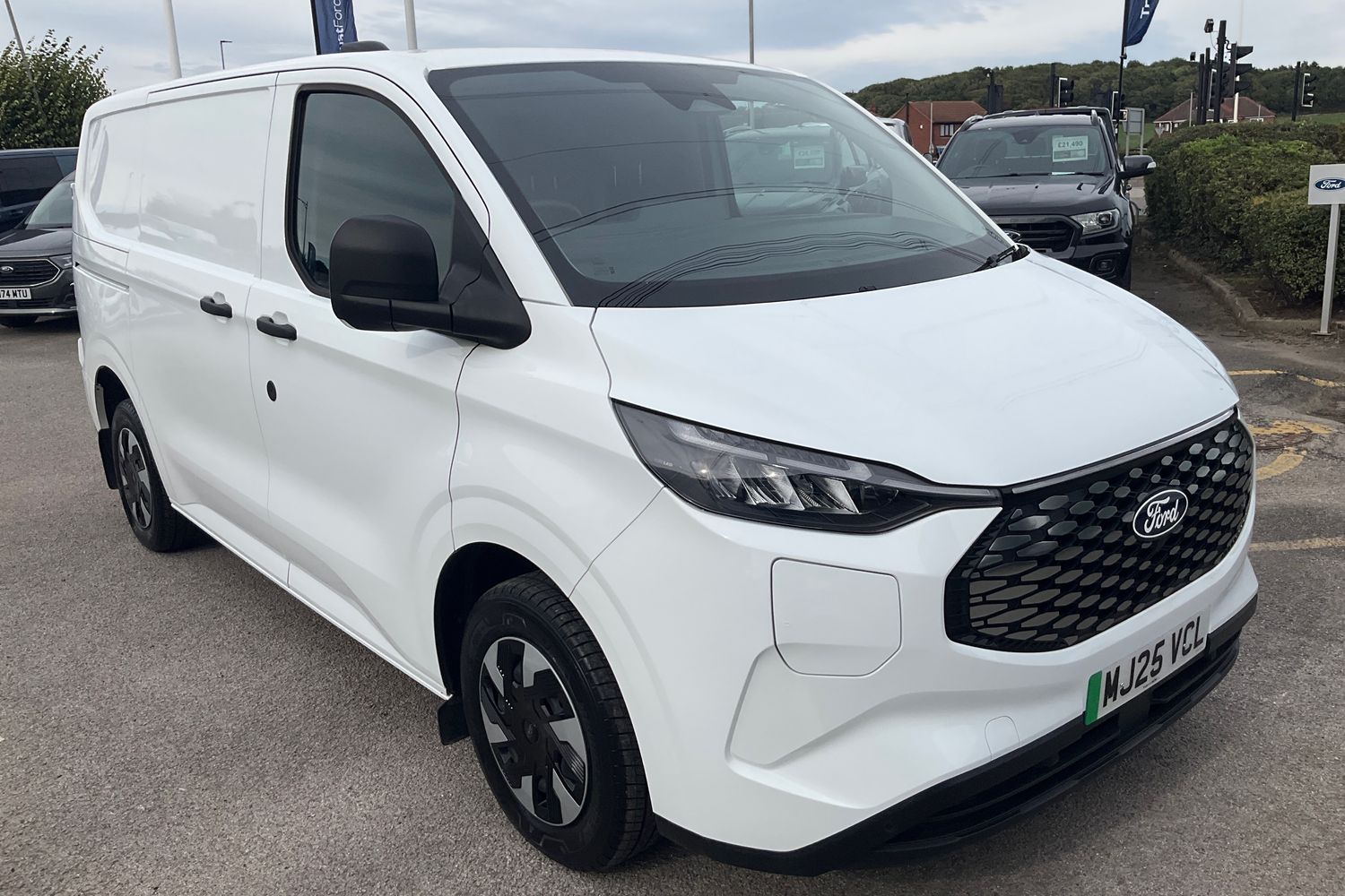 Ford E-Transit Custom Photo 23