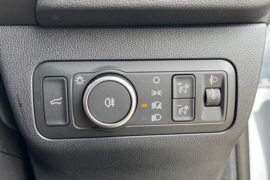 Ford Kuga Photo autoimg-92733e527db04733262bfeb569d6e6f4474f2197.jpg