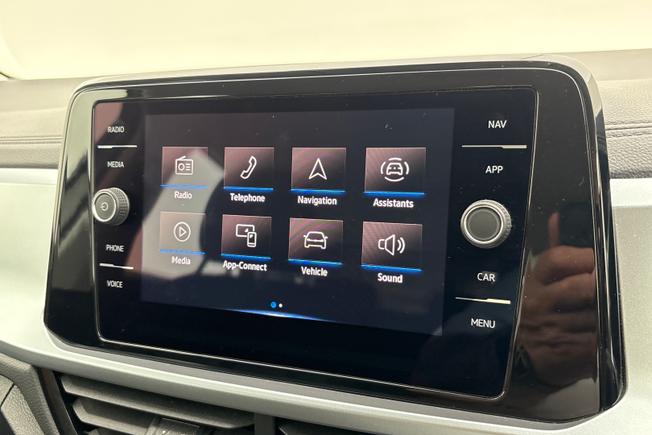 VOLKSWAGEN T-Roc Photo 22