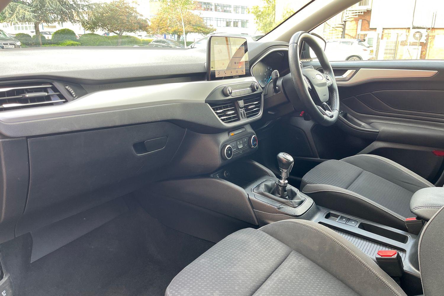Ford Focus Photo 17