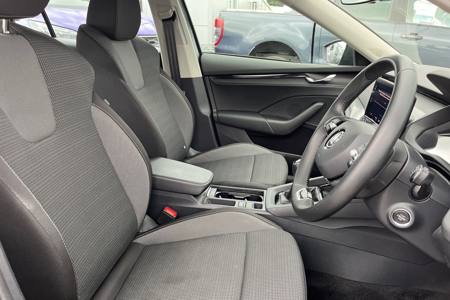 Skoda OCTAVIA Photo 16