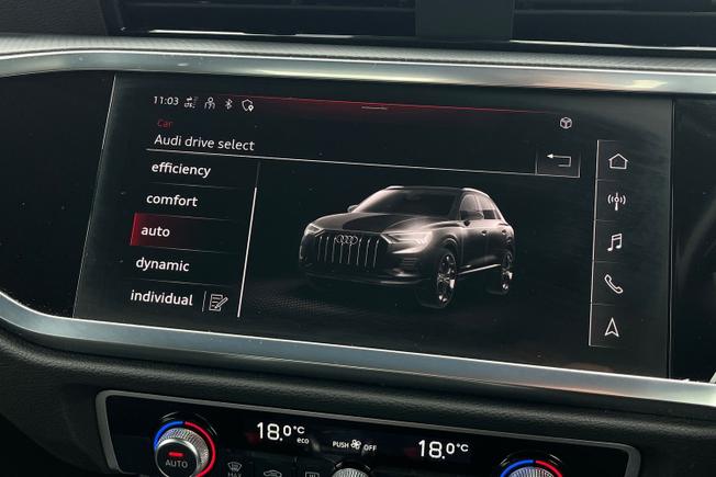 AUDI Q3 Photo 30