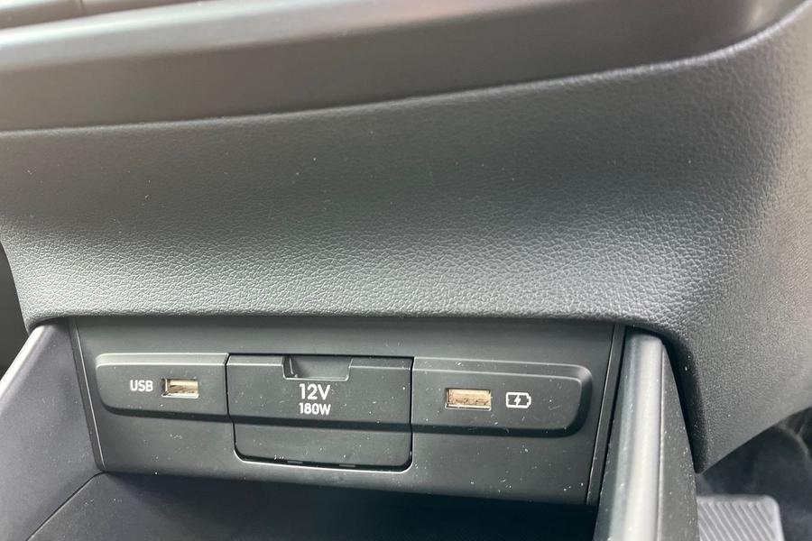 Hyundai BAYON Photo autoimg-927b92dea2368686d73148f402a7a5ab40ac8e59.jpg