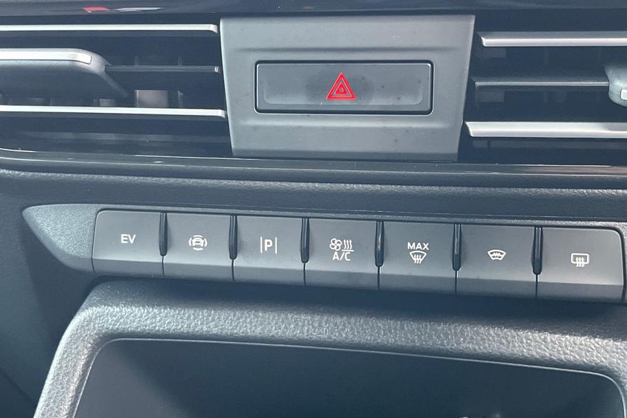 Used Ford TRANSIT CONNECT 22