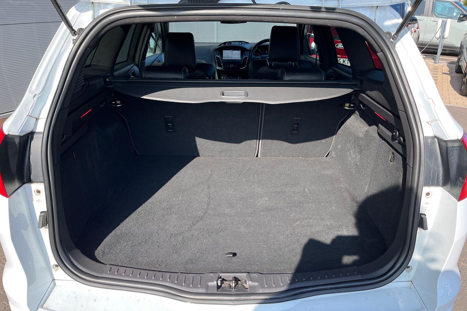 Ford FOCUS Photo 20