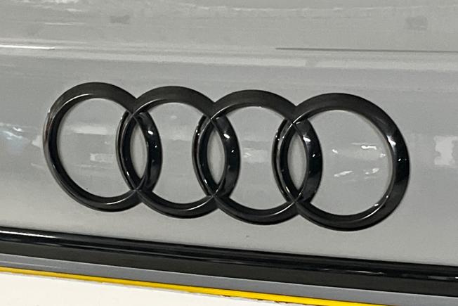AUDI Rs4 Avant Photo 35