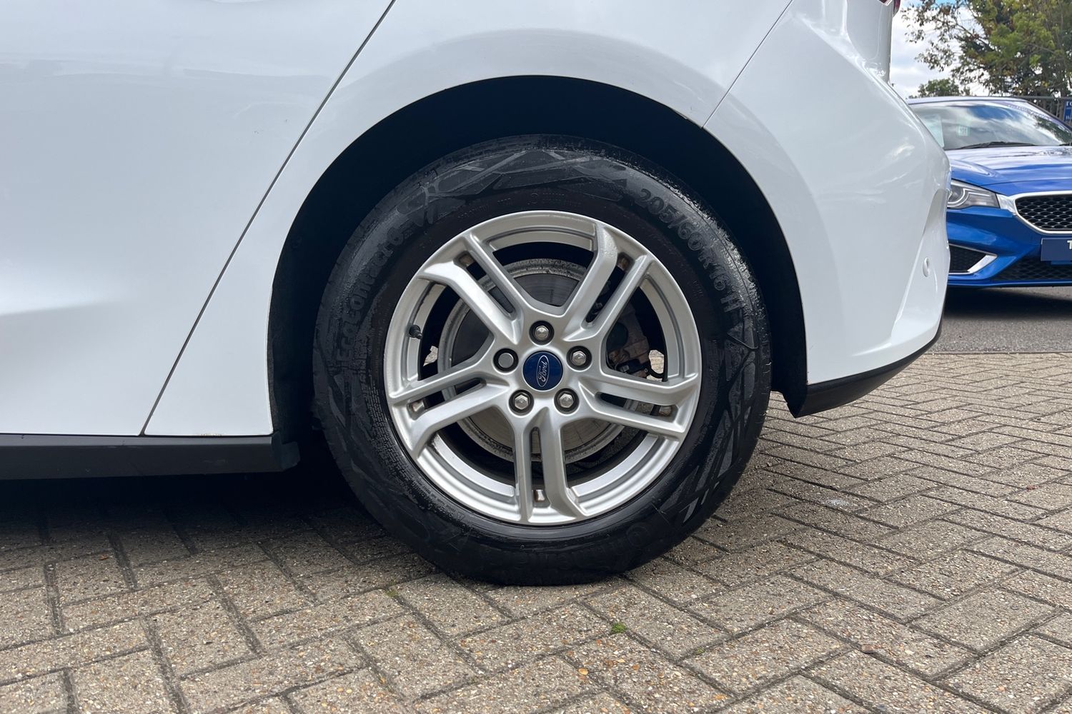 Ford FOCUS Photo 7