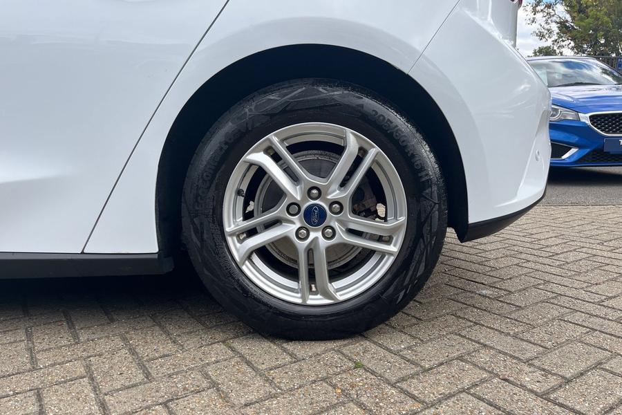 Ford FOCUS Photo autoimg-928cedf803557a76d36b97169eed27df04e4850f.jpg