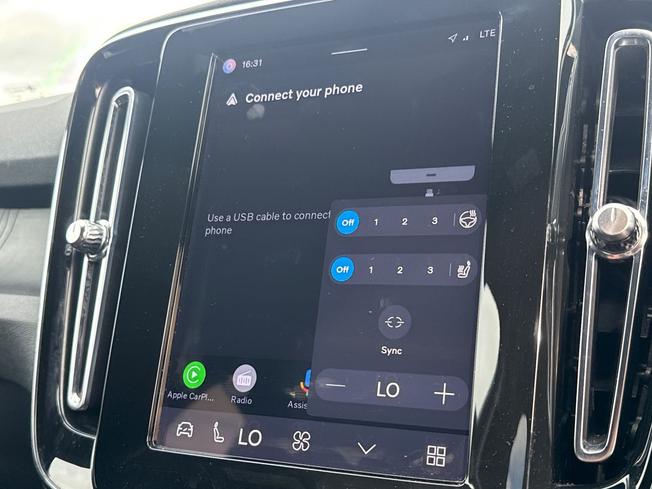VOLVO Xc40 Photo 31