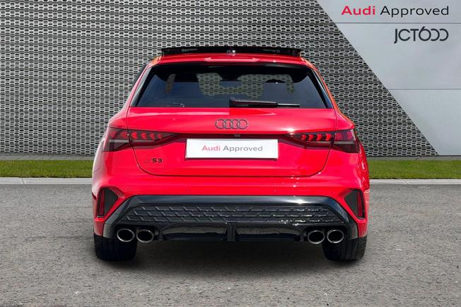 AUDI S3 Photo 7