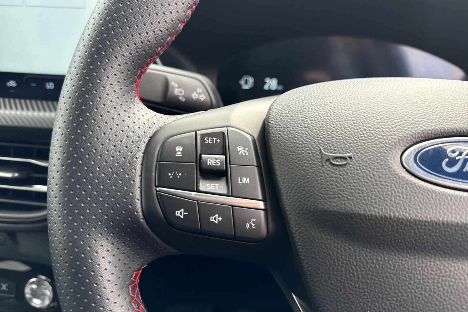 Ford KUGA Photo 31