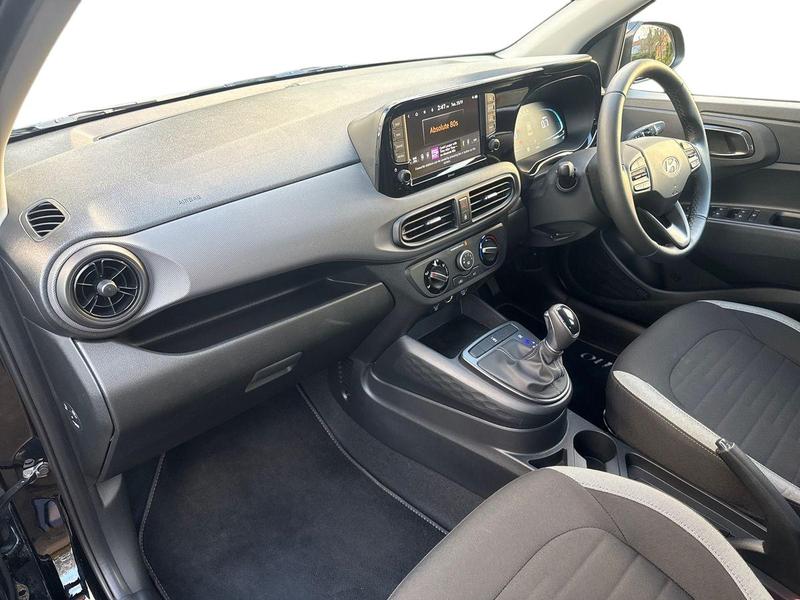 Used Hyundai i10 DV74NXL 15