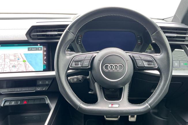 Audi S3 Photo 11