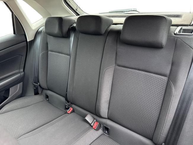 VOLKSWAGEN Polo Photo 9