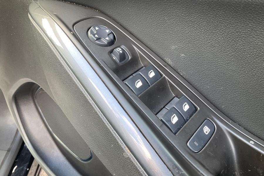Vauxhall GRANDLAND X Photo autoimg-9295e82fd339f5040e697f80f0f0832fe80fb629.jpg