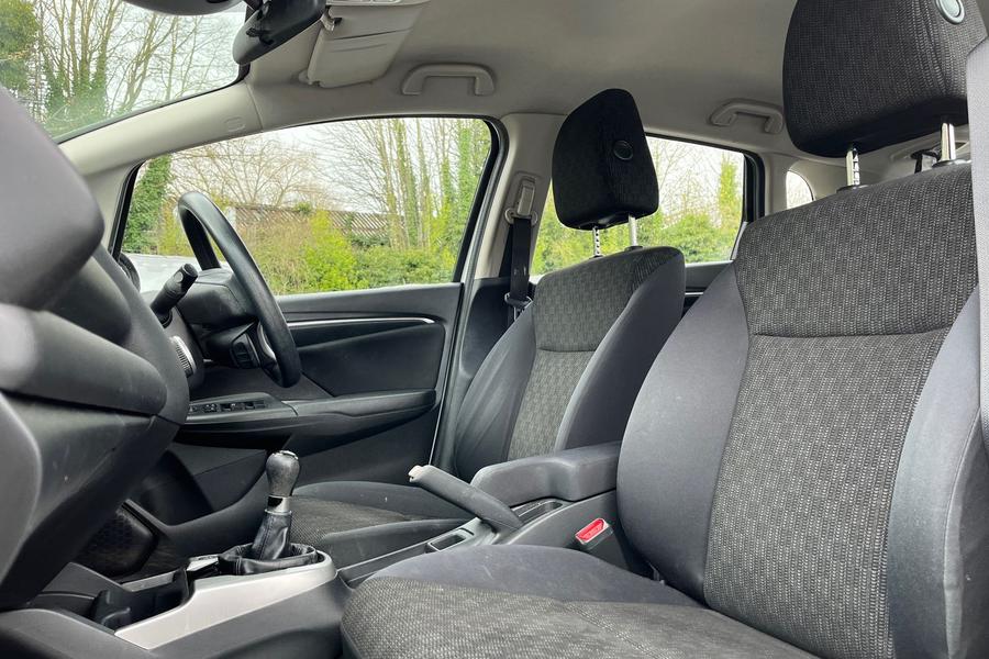 Honda Jazz Photo autoimg-929699f707776d1b3ad329204f2b1807f1b7756d.jpg