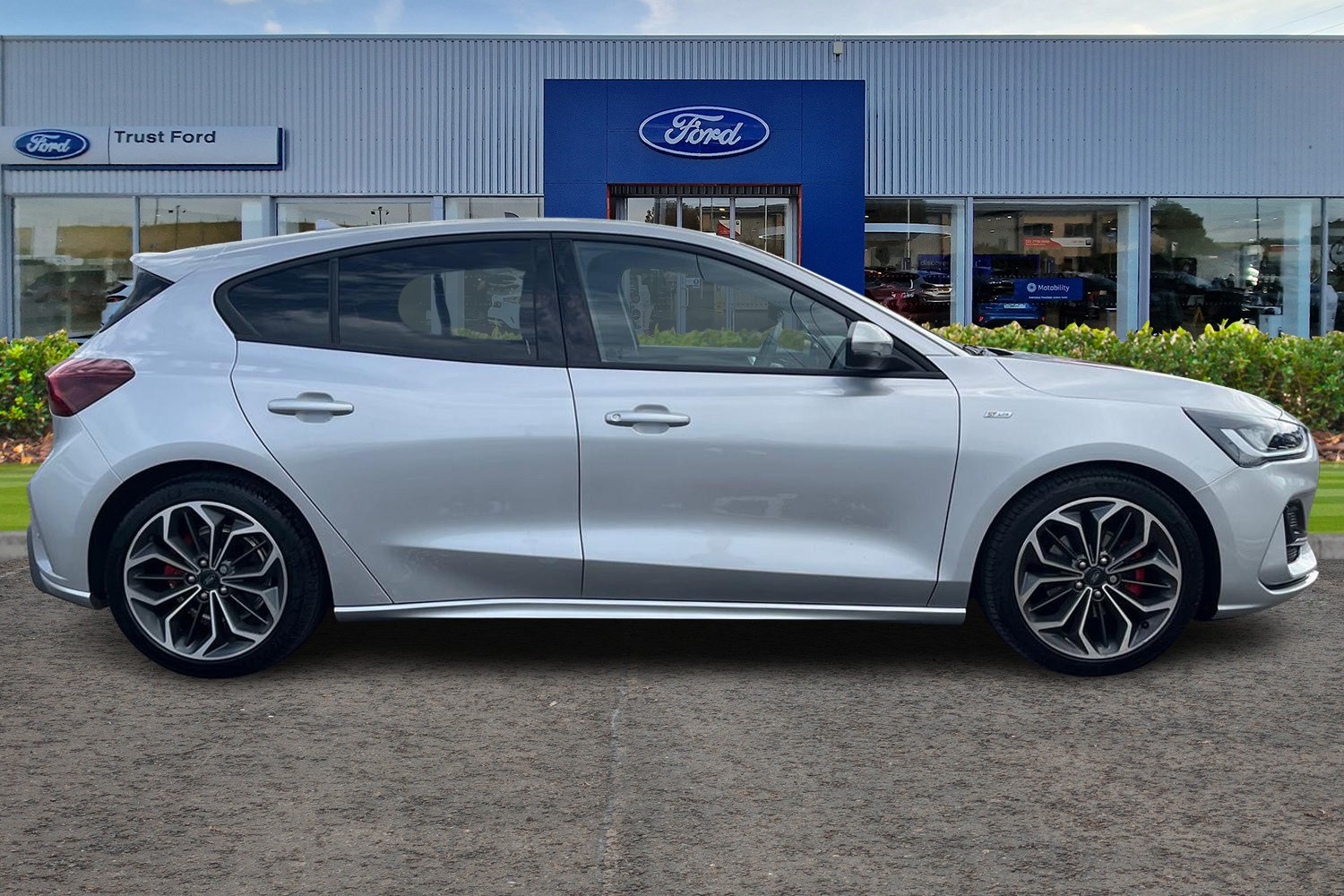 Ford Focus Photo 2