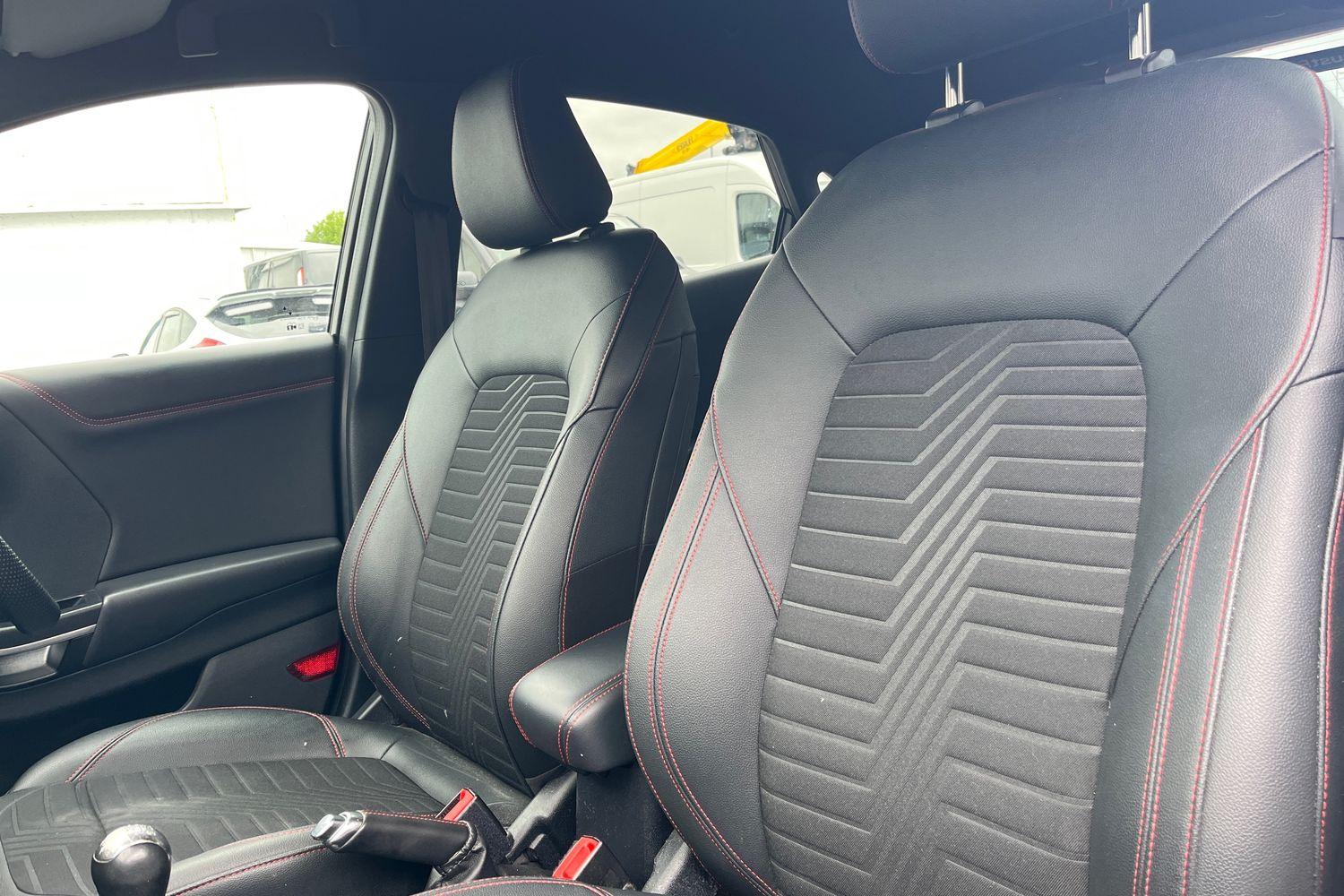 Ford PUMA Photo 18