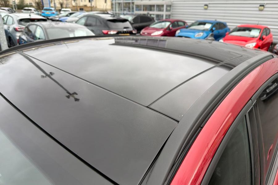 Ford KUGA Photo autoimg-929c42f2facd87aa62065ead68502ebb66af8fbb.jpg