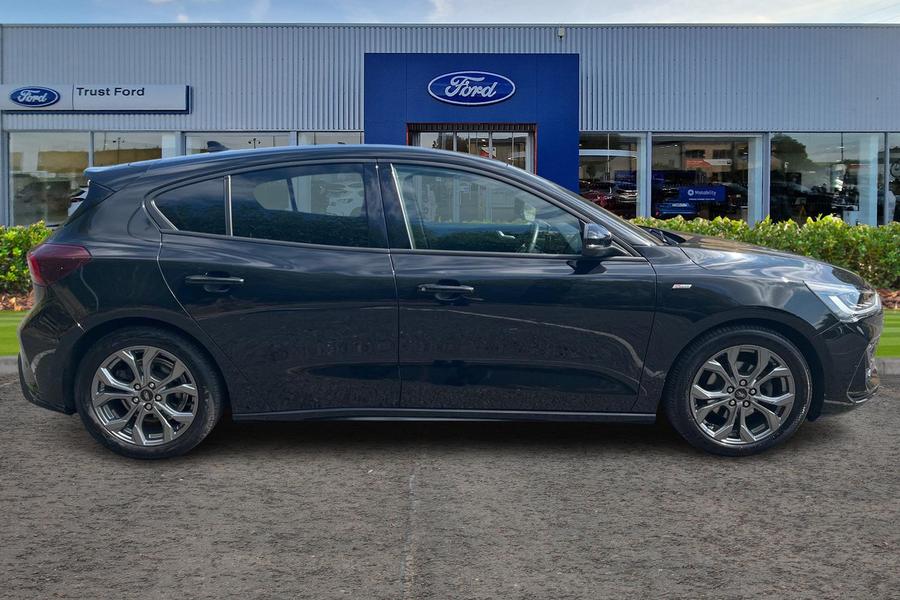 Ford FOCUS Photo autoimg-929f9c552a56f2406c50f55b4bf467fb198ea22f.jpg