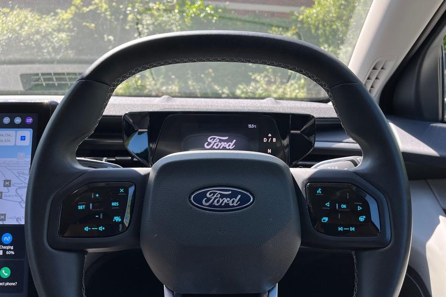 Ford Explorer Photo autoimg-92a165e29b2e49cc6e044cce3e05eed5915b1e34.jpg