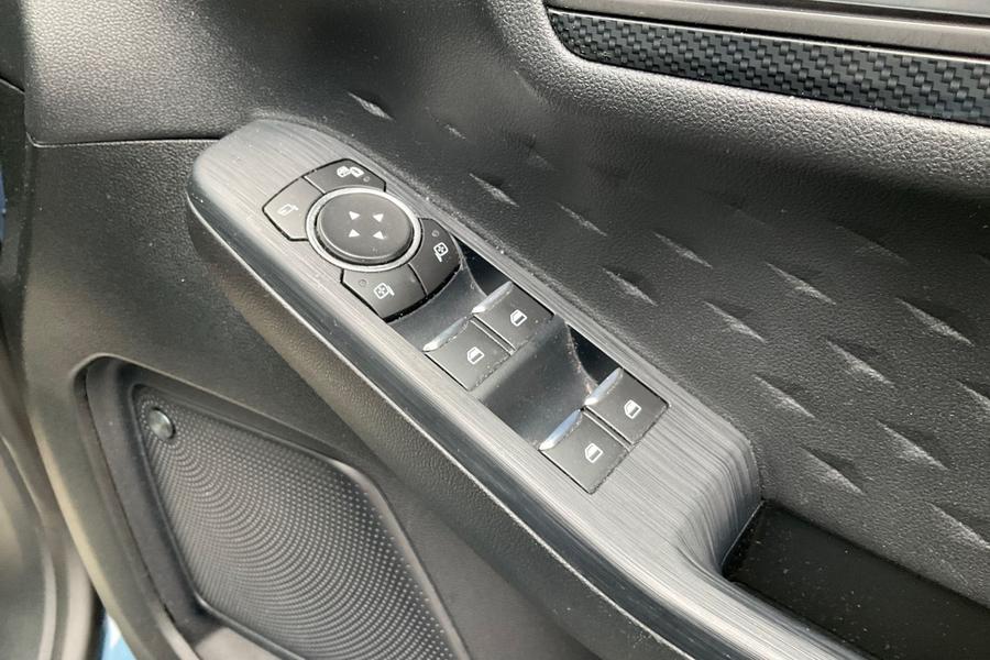 Ford KUGA Photo autoimg-92a2ce18f0731311243488754cfac1904a22b1e8.jpg