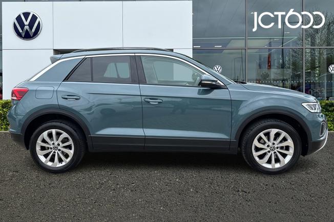 Volkswagen T-Roc Photo 4