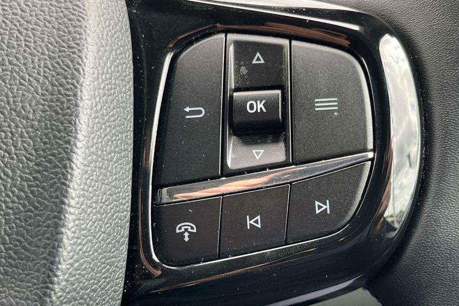 Ford TOURNEO CUSTOM Photo autoimg-92a49ff1d2349c30662ec2788659bdc8ad928f5a.jpg