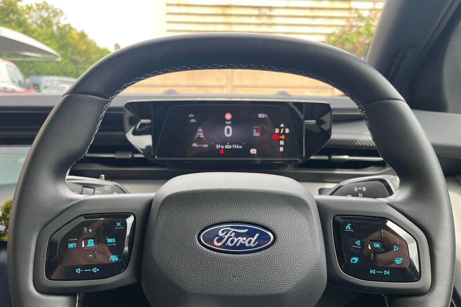 Ford EXPLORER Photo 11