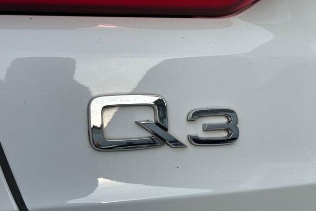 AUDI Q3 Photo 27