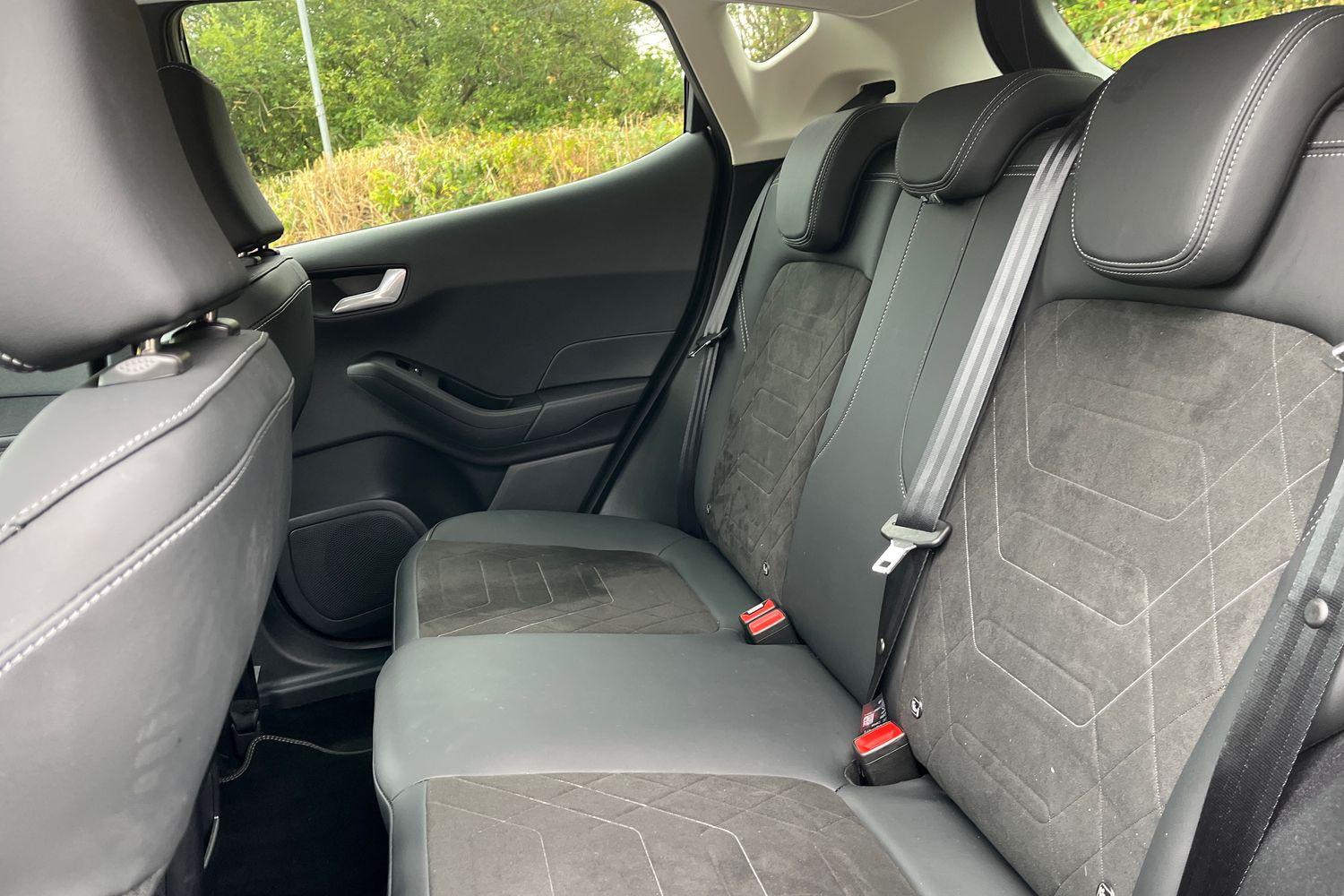Ford FIESTA Photo 36