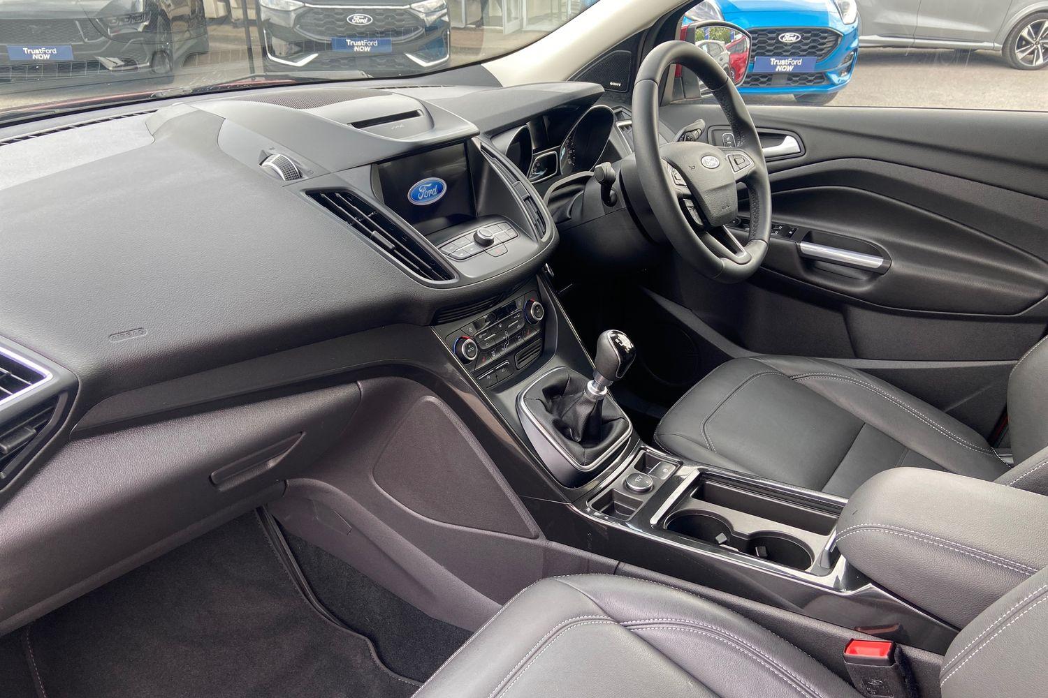 Ford KUGA Photo 17