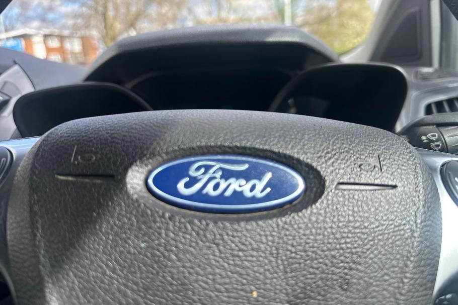 Used Ford Transit Connect MT18LNJ 29
