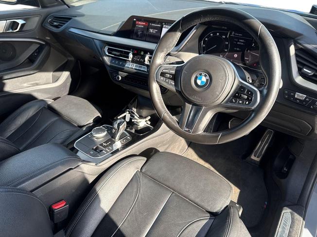 BMW 1 SERIES Photo 6