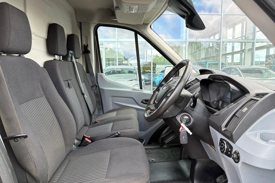 Ford Transit Photo autoimg-92bb87751305439f74085b3638234dbc07d2c361.jpg