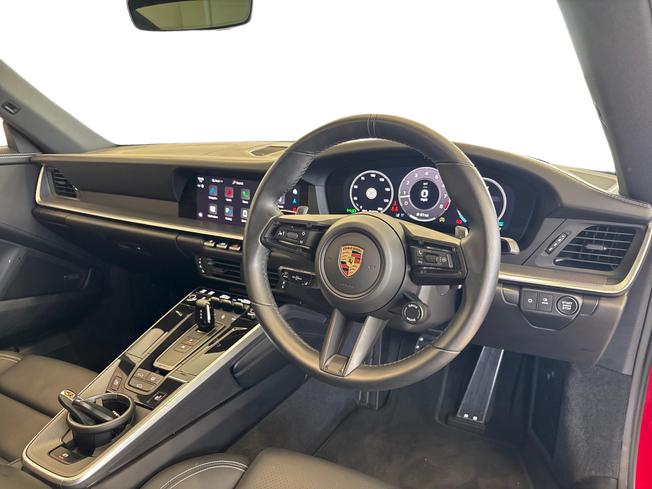 PORSCHE 911 Photo 10