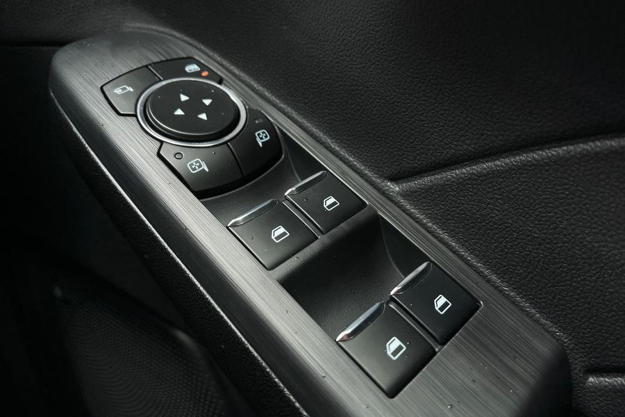 Ford Kuga Photo autoimg-92c11661ca183a6de1a87d9749412032c0bbe32b.jpg