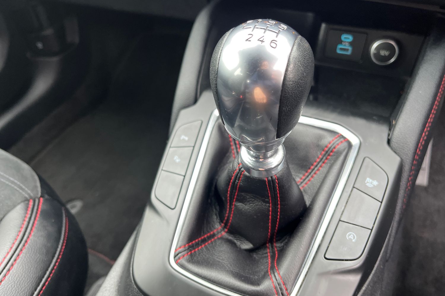 Ford KUGA Photo 35