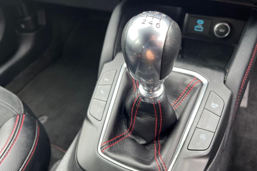 Ford KUGA Photo autoimg-92c36ad1a11d9d0b26f0362dffd3e3c117f5f80e.jpg