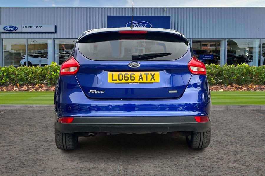 Ford FOCUS Photo autoimg-92c68a537ecd17b7fc252c2431fa1fdc5aac7ce8.jpg