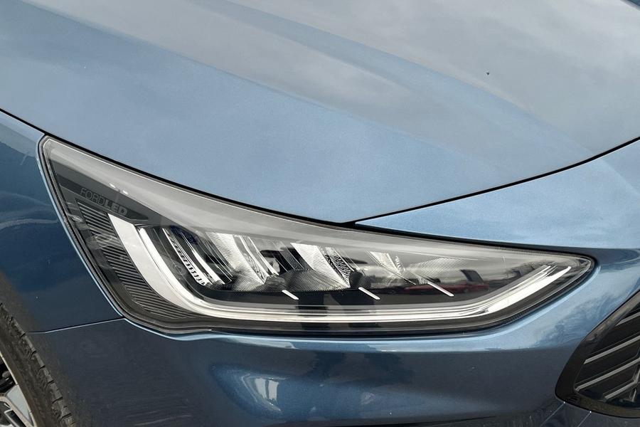 Ford FOCUS Photo autoimg-92c6b2e314a42735bffd1ab75eb1b523fa31e9a2.jpg