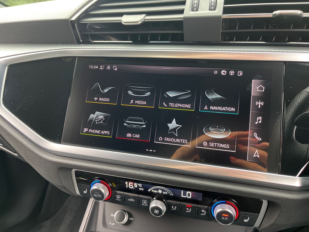 Audi Q3 Photo 37
