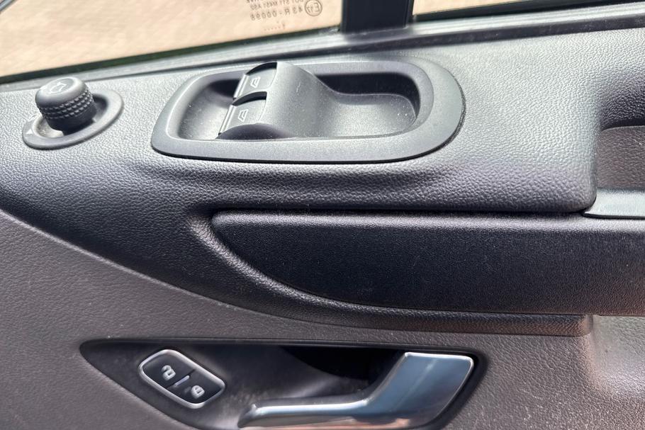 Used FORD TRANSIT CUSTOM BK22URF 27